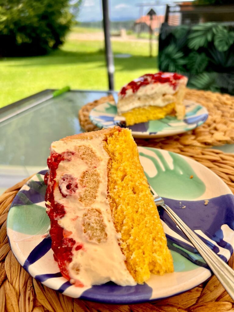 Himbeer Vanilletorte mit Biskotten